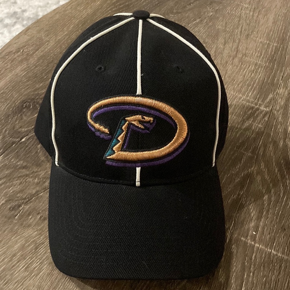 VINTAGE TWINS ENTERPRISES ARIZONA DIAMONDBACKS ADJUSTABLE STRIPE HAT!